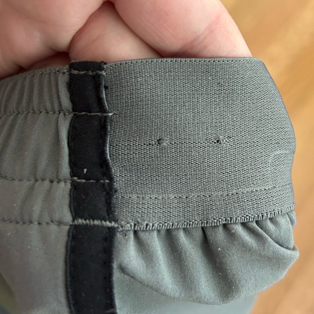 Vineyard Vines Mens Performance Shorts - Picture 5 of 5